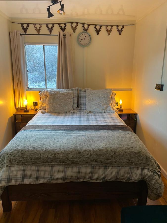 The Cabin, Stronua. A Beautiful 1 Bedroom Cabin. Форт-Огастус Екстер'єр фото
